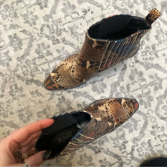 ASOS Raid Swallow Coloured Snake Western Boots 🪶 tan multi 🪬 US 8 🧡 - Picture 13 of 15